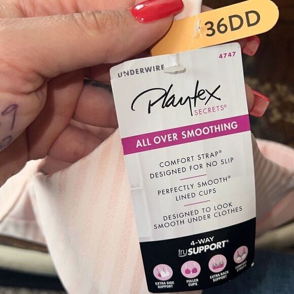 Playtex Secrets All Over Smoothing Seamless Full-Coverage Underwire T-Shirt Bra - Picture 4 of 5